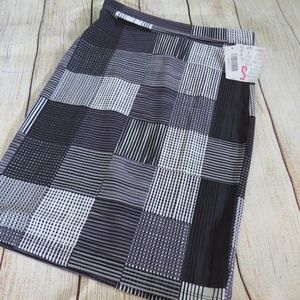 Lularoe Cassie Size Small NWT